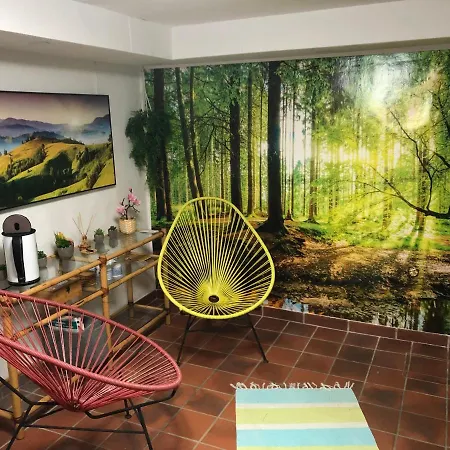 Haus Mit Sauna Und Privatem Badeteich In Bei Salzburg
