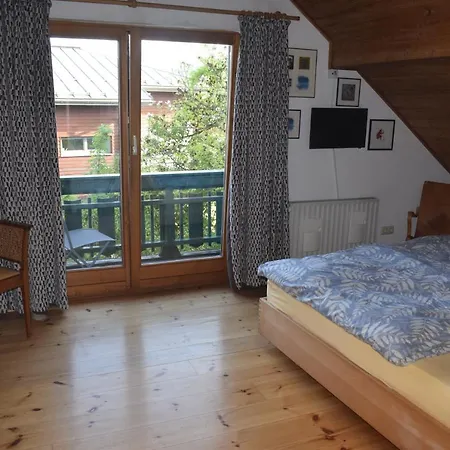 Haus Mit Sauna Und Privatem Badeteich In Bei Salzburg *