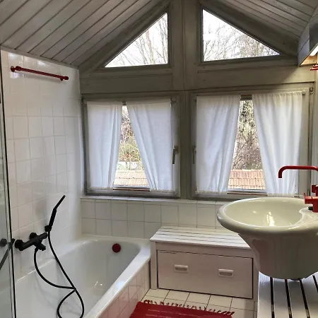 Haus Mit Sauna Und Privatem Badeteich In Bei Salzburg