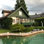 Casa de Férias Haus Mit Sauna Und Privatem Badeteich In Bei Salzburg Anif