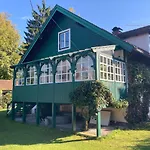 Haus Mit Sauna Und Privatem Badeteich In Bei Salzburg Casa de Férias