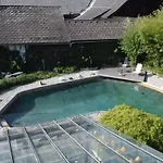 Haus Mit Sauna Und Privatem Badeteich In Bei Salzburg