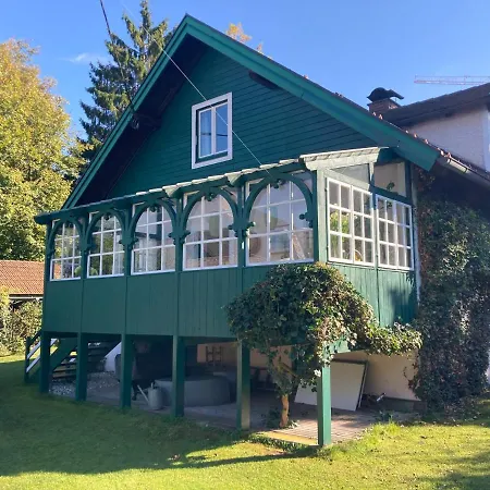 Haus Mit Sauna Und Privatem Badeteich In Bei Salzburg Tatil Evi