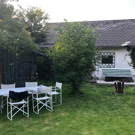 Haus Mit Sauna Und Privatem Badeteich In Bei Salzburg