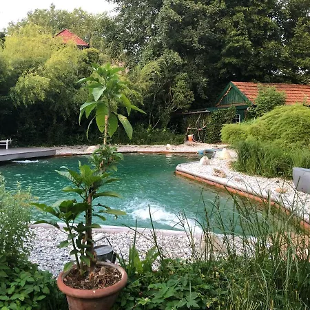 Ferienhaus Haus Mit Sauna Und Privatem Badeteich In Bei Salzburg *