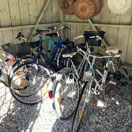 Dom wakacyjny Haus Mit Sauna Und Privatem Badeteich In Bei Salzburg *