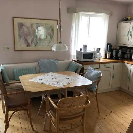 Dom wakacyjny Haus Mit Sauna Und Privatem Badeteich In Bei Salzburg *
