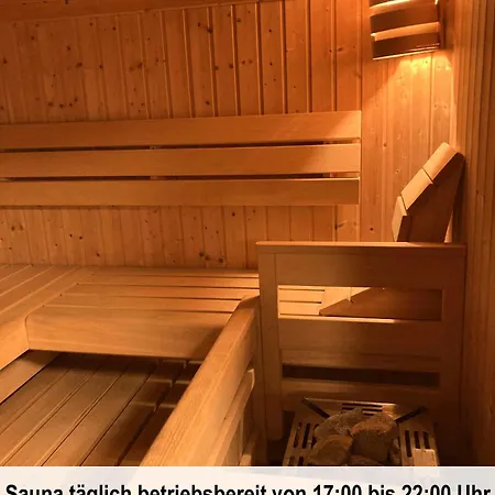 Haus Mit Sauna Und Privatem Badeteich In Bei Salzburg
