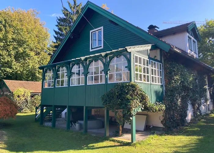 Haus Mit Sauna Und Privatem Badeteich In Bei Salzburg Tatil Evi