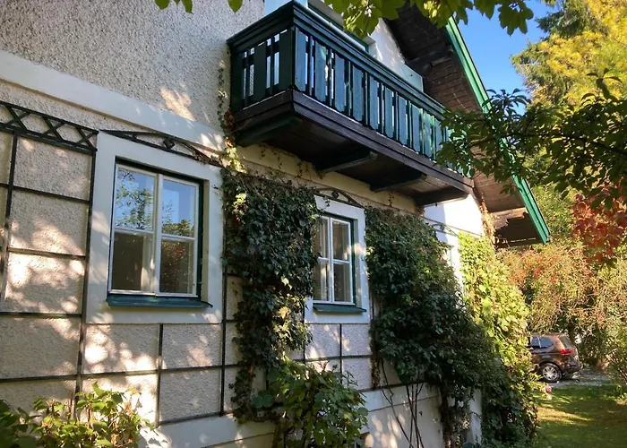 Haus Mit Sauna Und Privatem Badeteich In Bei Salzburg *