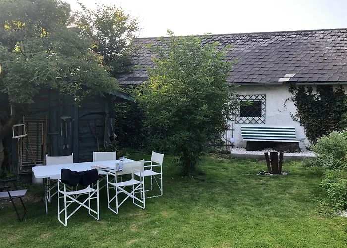 Haus Mit Sauna Und Privatem Badeteich In Bei Salzburg