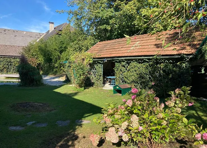 Haus Mit Sauna Und Privatem Badeteich In Bei Salzburg *